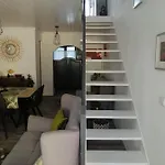 The Violet House Semesterbostad *