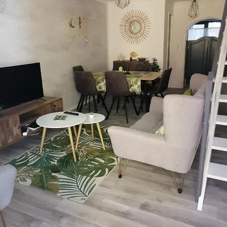 The Violet House بيت للعطل *