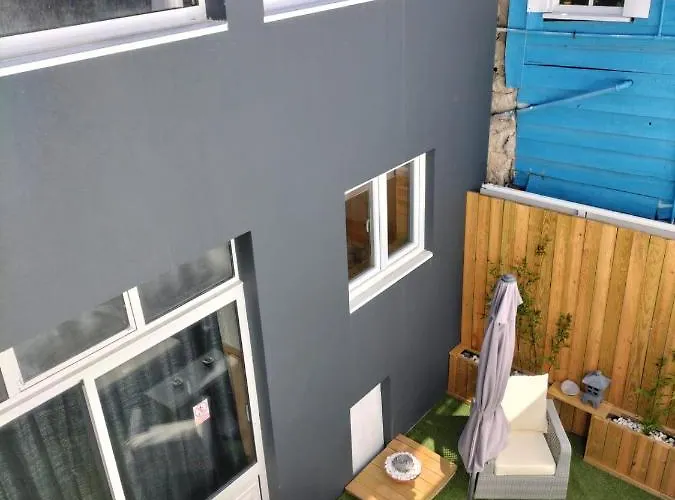 The Violet House Дом отдыха